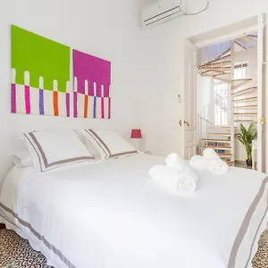 https://descubrehome-santa-cruz-penthouse-gran-terraza-privada.es-andalucia.com