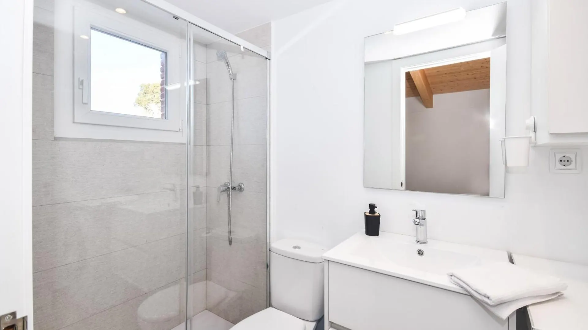 Acogedora Suite Con Entrada Independiente Masnou 0*,  Ισπανία